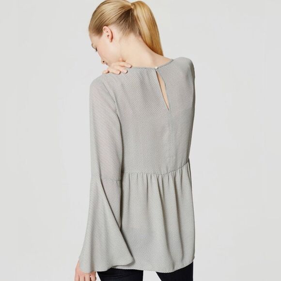 LOFT Bell Sleeve Blouse in Gray and White Geometric Print - Size M - Picture 2 of 8